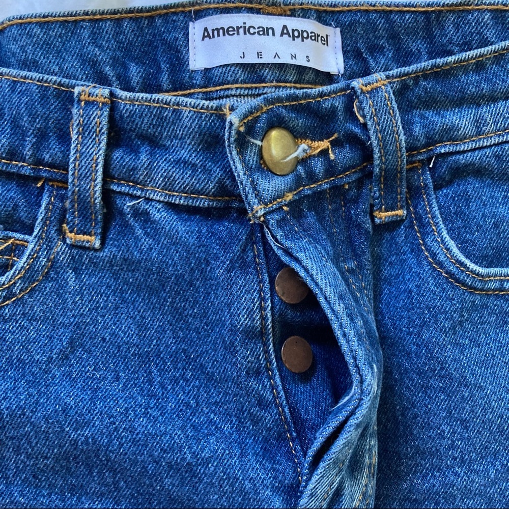 Shorts - Picture 3 of 5